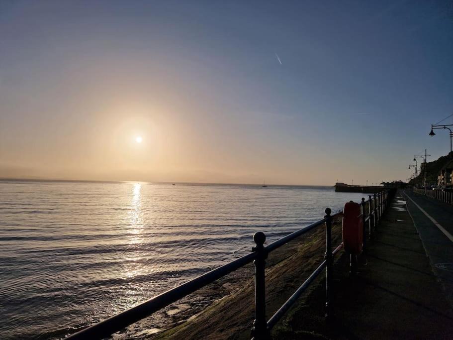 Lovely Seafront Apartment With Garden Swansea Exteriér fotografie